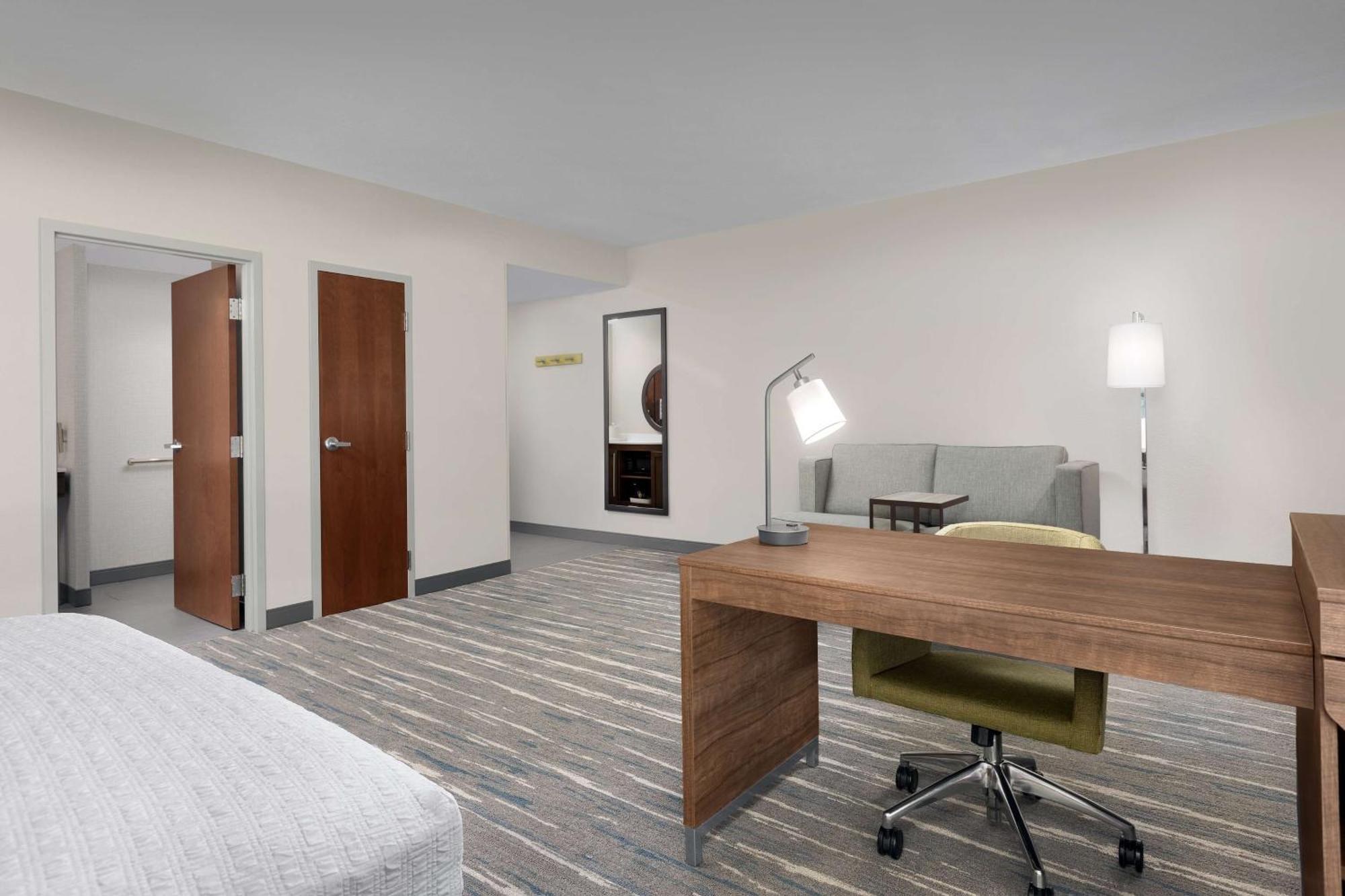 Hampton Inn & Suites Durham University Medical Center Zewnętrze zdjęcie